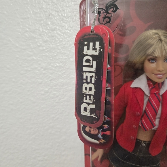 2007 Barbie Rebelde(RBD) Telenovela Mia ColucciDoll Singer Actress Anahi - Picture 6 of 8